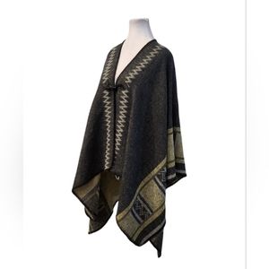 Gray Patterned Shawl/Cape One Size